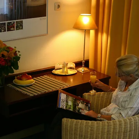 Hotel Loehndorf 2*